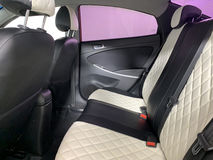 HYUNDAI Solaris 1.6, 2011 года, Механика, Красный гранат