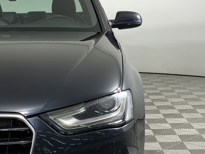 AUDI A4 2, 2014 года, Робот, Черно-синий