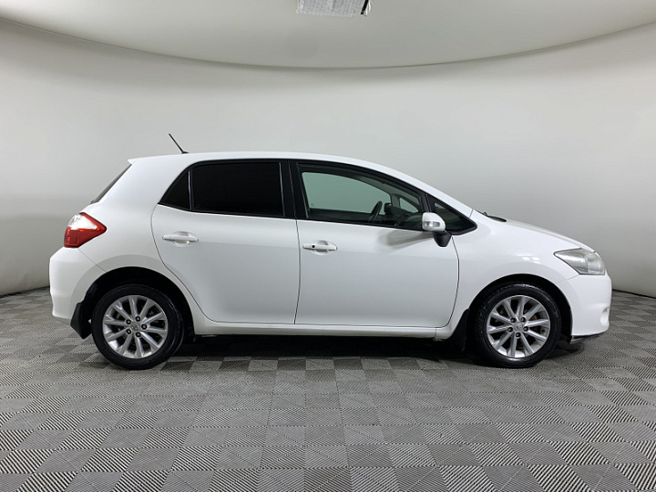 TOYOTA Auris 1.6, 2010 года, Автоматическая, БЕЛЫЙ
