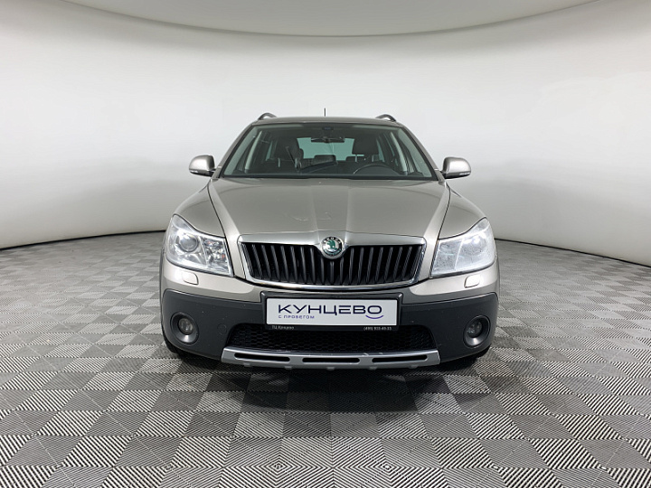 SKODA Octavia 1.8, 2012 года, Механика, БЕЖЕВЫЙ