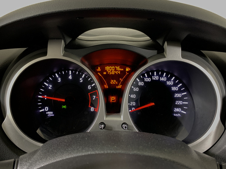 NISSAN Juke 1.6, 2014 года, Вариатор, БЕЛЫЙ