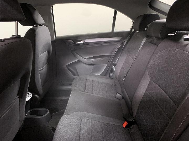 VOLKSWAGEN Polo 1.6, 2020 года, Автоматическая, СЕРЫЙ