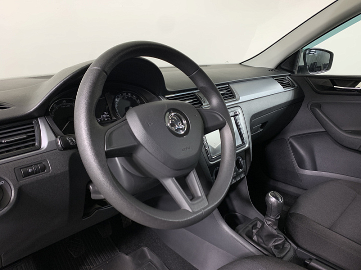 SKODA Rapid 1.6, 2019 года, Механика, БЕЛЫЙ