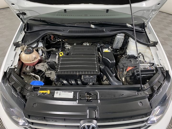 VOLKSWAGEN Polo 1.6, 2019 года, Автоматическая, БЕЛЫЙ