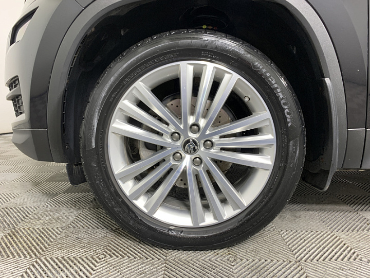 SKODA Kodiaq 2, 2018 года, Робот, ЧЕРНЫЙ