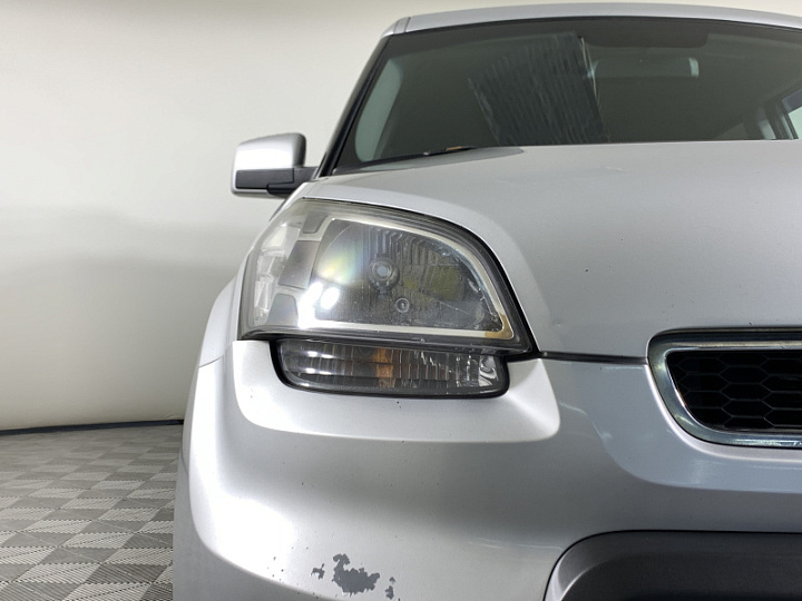KIA Soul 1.6, 2010 года, Автоматическая, Серебристый
