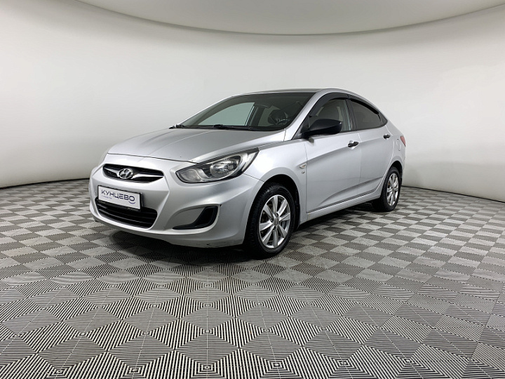 HYUNDAI Solaris 1.6, 2013 года, Автоматическая, Серебристый