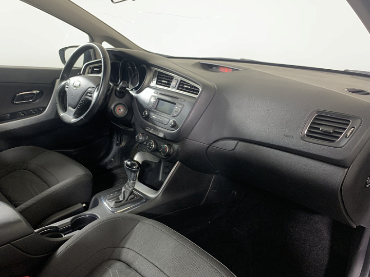 KIA Ceed 1.6, 2017 года, Автоматическая, СЕРЫЙ