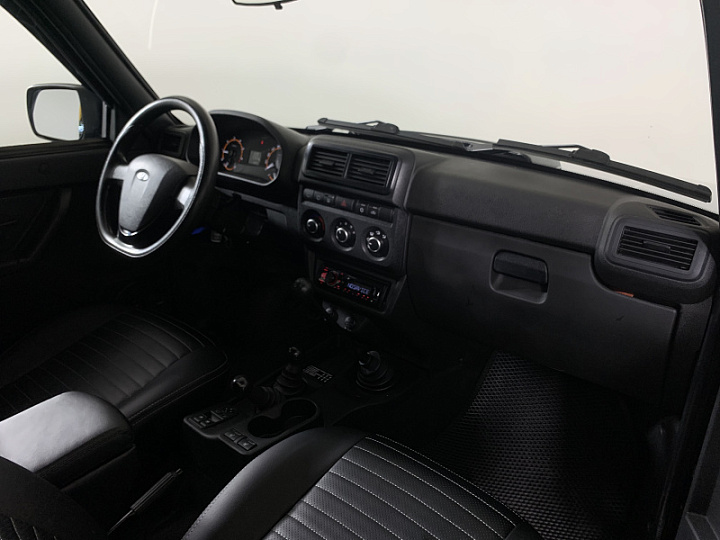 LADA (ВАЗ) Niva 1.7, 2024 года, Механика, Зеленый