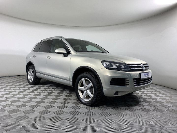 VOLKSWAGEN Touareg 4.1, 2011 года, Автоматическая, Серебристо-желтый
