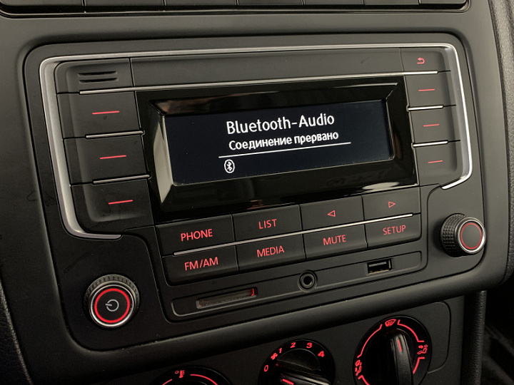 VOLKSWAGEN Polo 1.6, 2018 года, Механика, ЯРКО-СИНИЙ