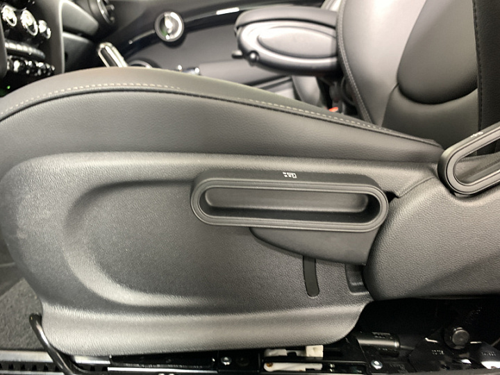 MINI Cooper 1.5, 2020 года, Автоматическая, КРАСНЫЙ