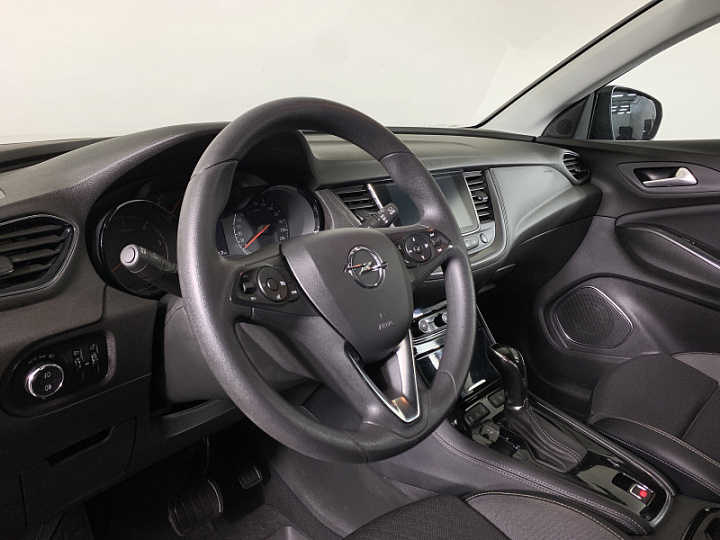 Opel Grandland X 1.6, 2018 года, Автоматическая, ЧЕРНЫЙ
