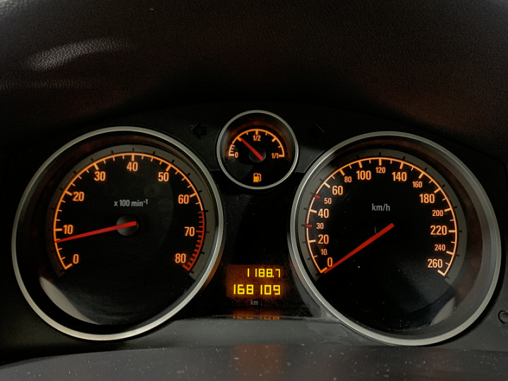 Opel Astra 1.8, 2009 года, Механика, Темно-серый