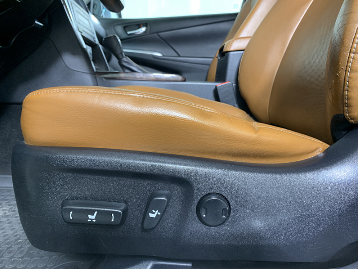 TOYOTA Camry 2.5, 2017 года, Автоматическая, БЕЛЫЙ