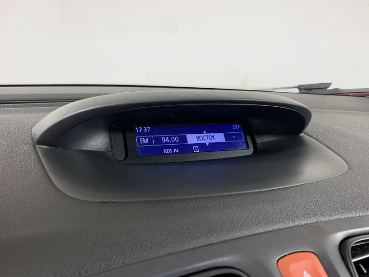RENAULT Fluence 1.6, 2011 года, Автоматическая, КРАСНЫЙ
