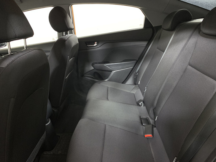 Hyundai Solaris 1.6, 2018 года, Автоматическая, Оранжевый