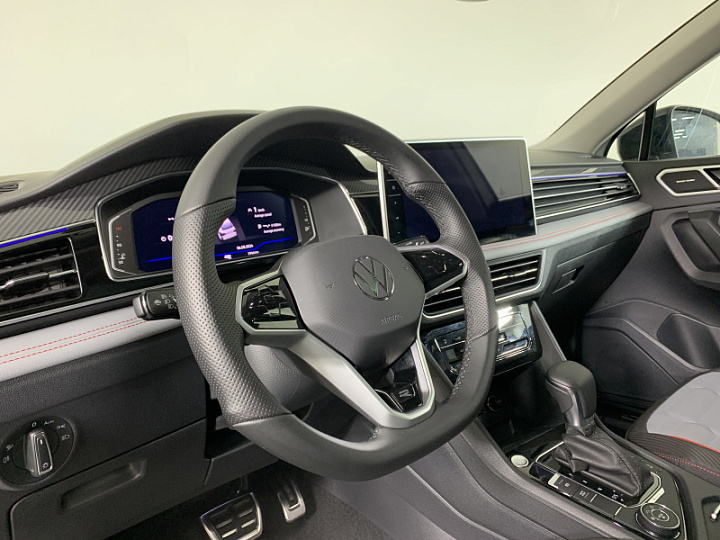 VOLKSWAGEN Tiguan 2, 2023 года, Робот, БЕЛЫЙ
