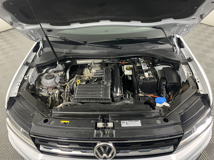VOLKSWAGEN Tiguan 1.4, 2018 года, Робот, БЕЛЫЙ
