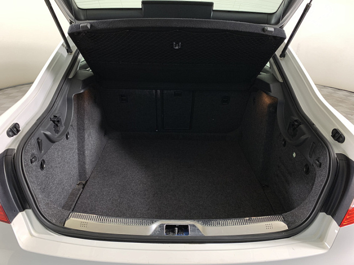 Skoda Superb 1.8, 2015 года, Автоматическая, Белый