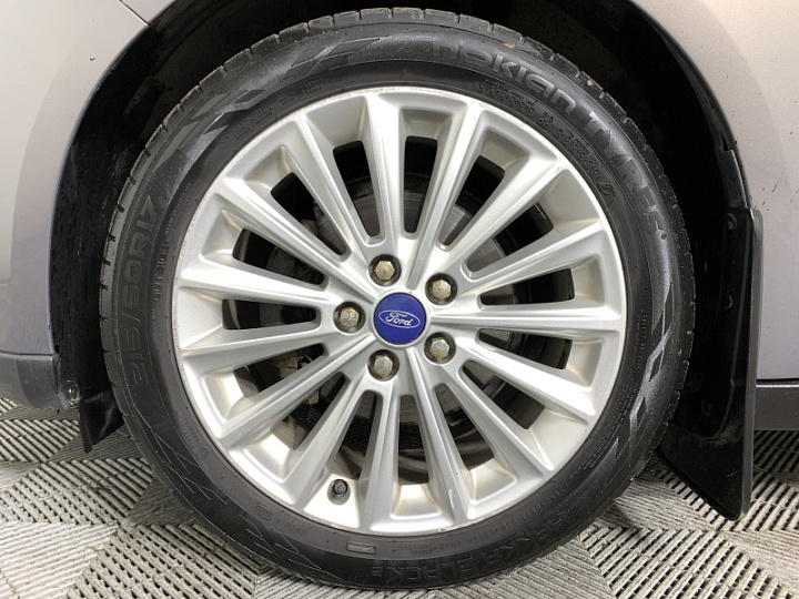 FORD Focus 1.6, 2015 года, Робот, Серо-коричневый