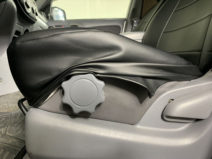 TOYOTA RAV4 2, 2002 года, Автоматическая, Серебристый