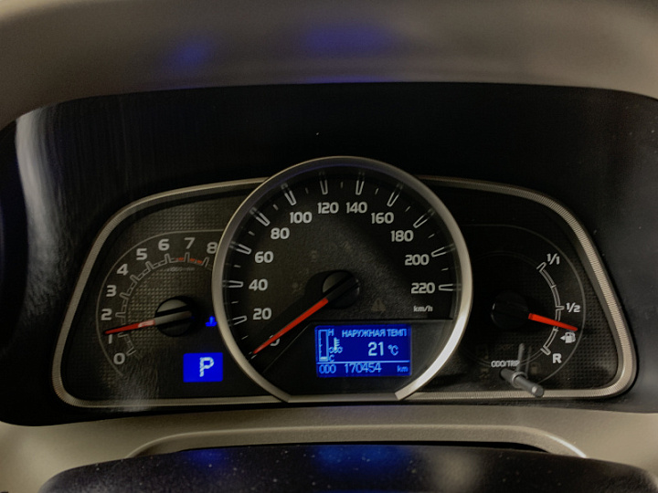 TOYOTA RAV4 2, 2015 года, Вариатор, БЕЛЫЙ