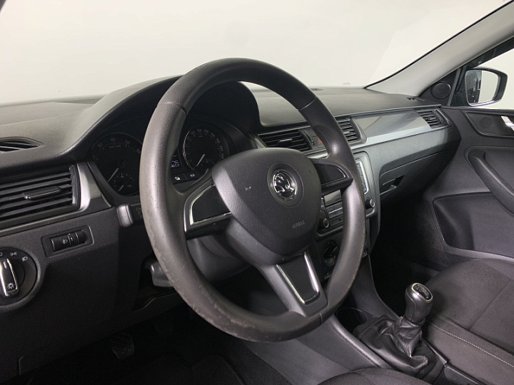 Skoda Rapid 1.6, 2014 года, Механика, ТЕМНО-СИНИЙ