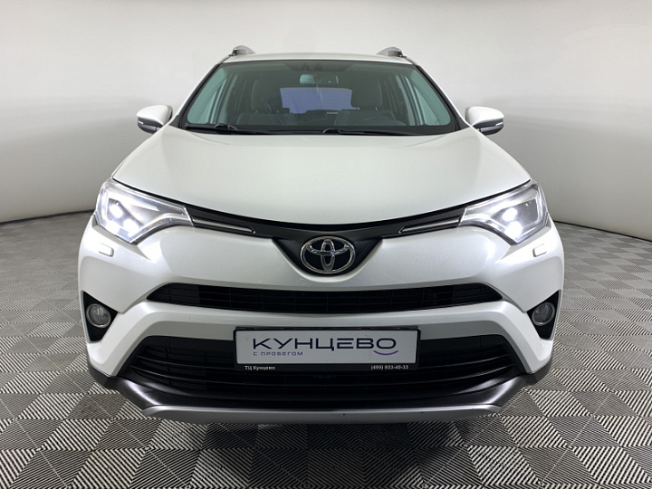 TOYOTA RAV4 2.2, 2018 года, Автоматическая, БЕЛЫЙ