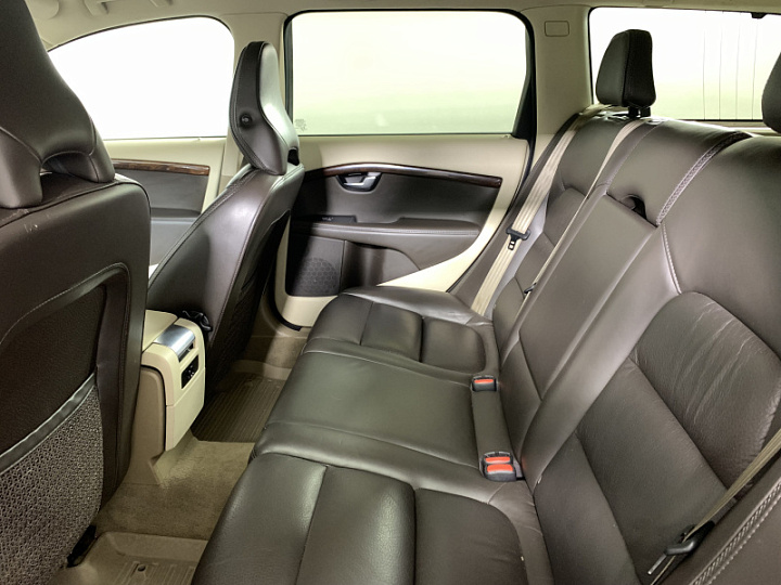 Volvo XC70 2.4, 2012 года, Автоматическая, Бежевый