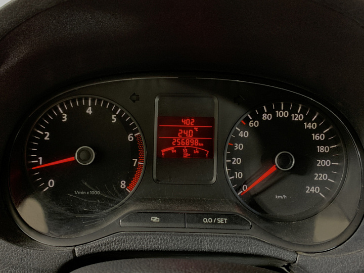 VOLKSWAGEN Polo 1.6, 2012 года, Механика, БЕЛЫЙ