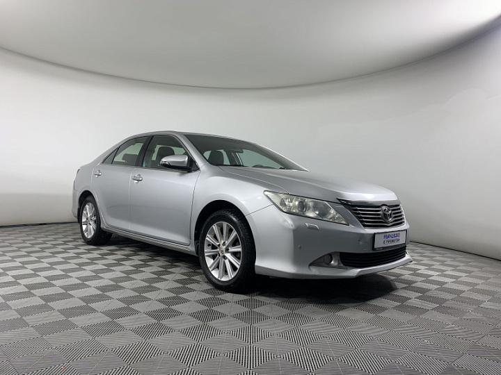 TOYOTA Camry 2.5, 2013 года, Автоматическая, Серебристый