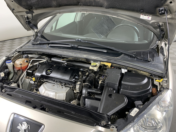 PEUGEOT 308 1.6, 2012 года, Автоматическая, Серо-бежевый