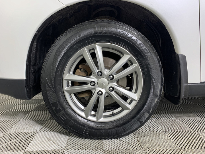 MITSUBISHI Outlander 2.4, 2013 года, Вариатор, БЕЛЫЙ