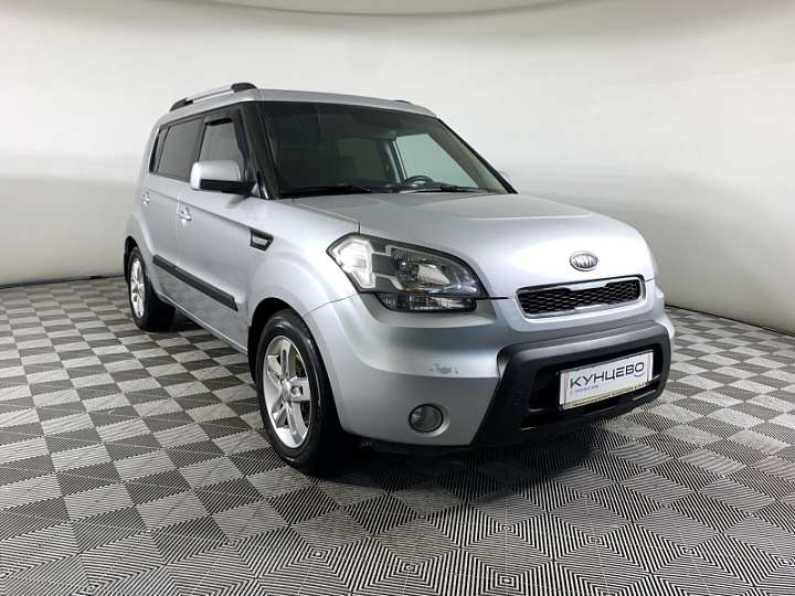 KIA Soul 1.6, 2010 года, Автоматическая, Серебристый
