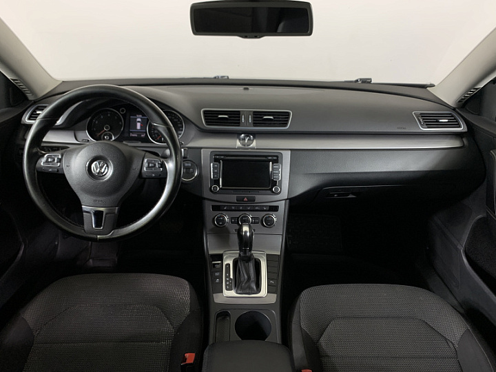 VOLKSWAGEN Passat 1.8, 2013 года, Робот, БЕЛЫЙ