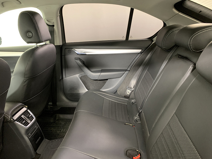 SKODA Octavia 1.8, 2013 года, Робот, БЕЖЕВЫЙ