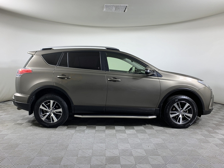 TOYOTA RAV4 2, 2016 года, Механика, Бронзовый