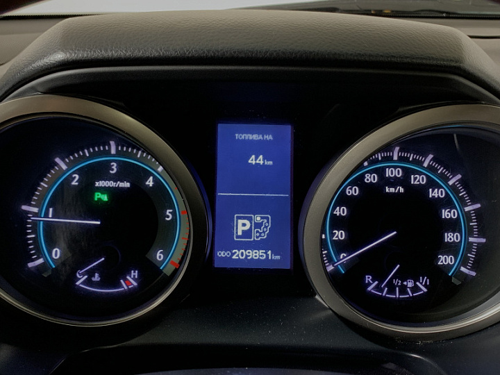 Toyota Land Cruiser Prado 3, 2011 года, Автоматическая, Бежевый