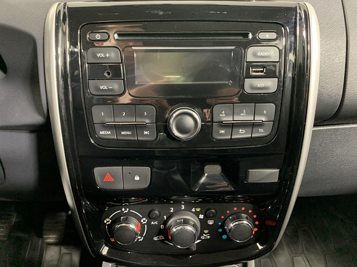 NISSAN Terrano 1.6, 2018 года, Механика, СЕРЫЙ