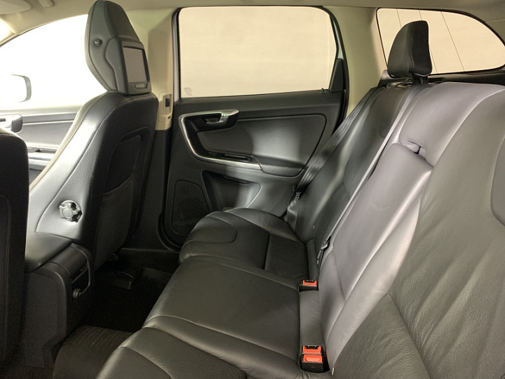 VOLVO XC60 2.4, 2012 года, Автоматическая, БЕЛЫЙ