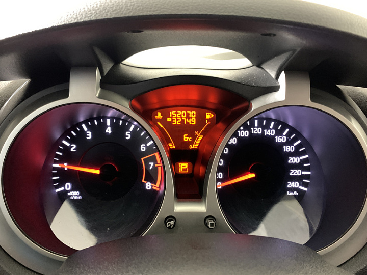 NISSAN Juke 1.6, 2012 года, Вариатор, БЕЛЫЙ