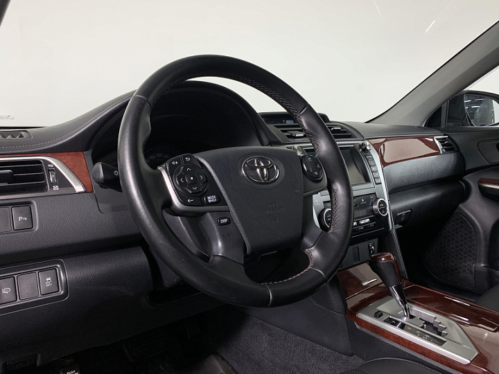 TOYOTA Camry 2.5, 2014 года, Автоматическая, Черный металлик