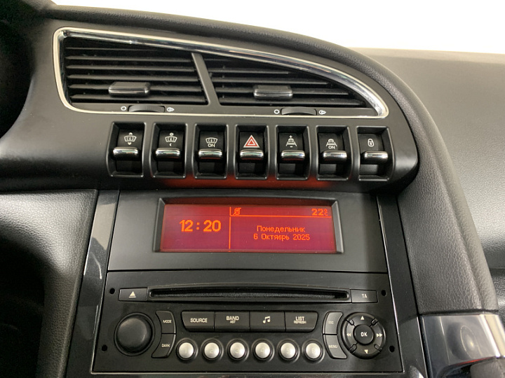PEUGEOT 3008 1.6, 2012 года, Автоматическая, БЕЛЫЙ