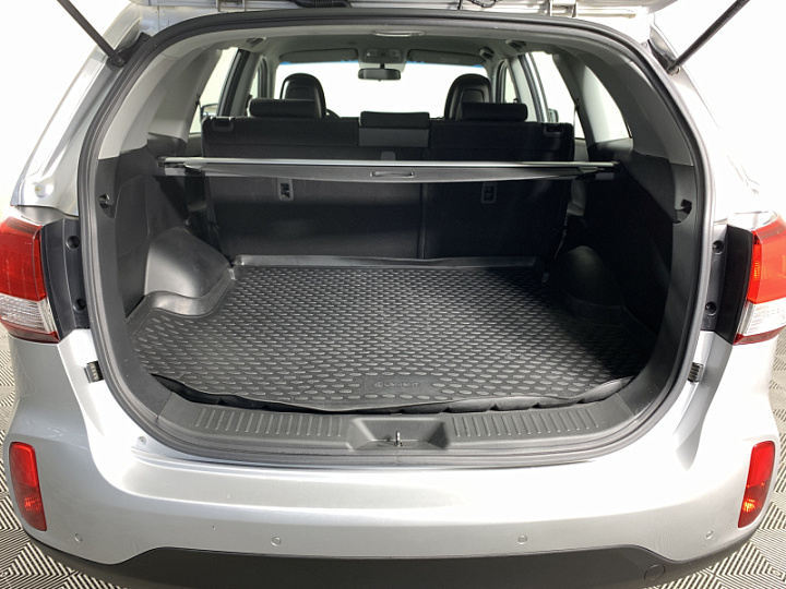 KIA Sorento 2.4, 2020 года, Автоматическая, Серебристый