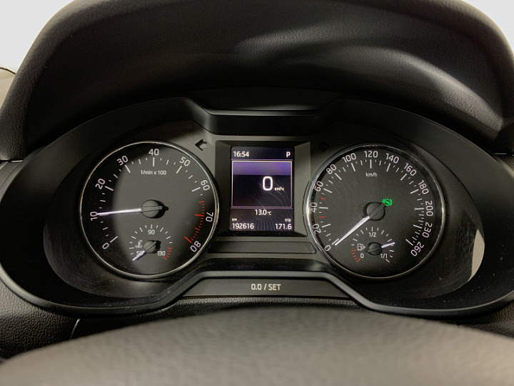 SKODA Octavia 1.8, 2015 года, Робот, БЕЛЫЙ