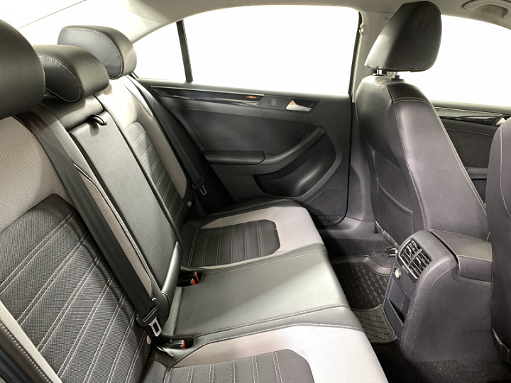 VOLKSWAGEN Jetta 1.4, 2015 года, Робот, Серебристый