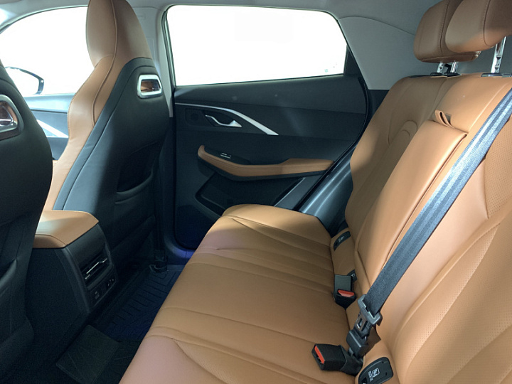 OMODA C5 1.5, 2022 года, Вариатор, Черно-Серый