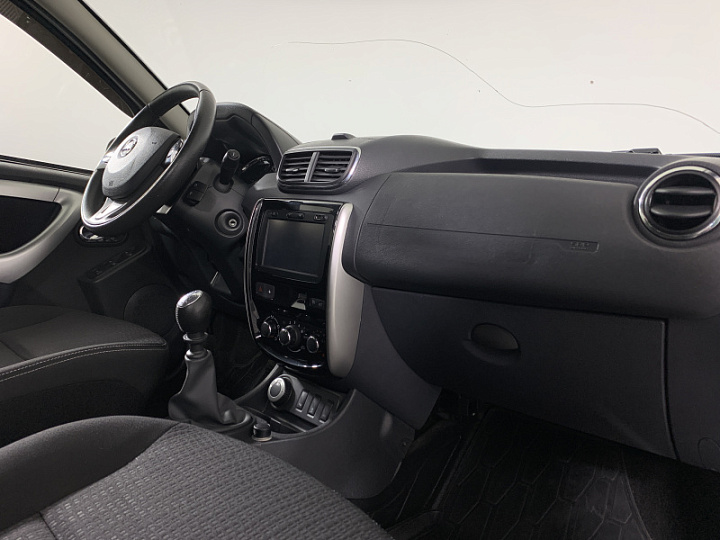 NISSAN Terrano 2, 2018 года, Механика, Серебристый