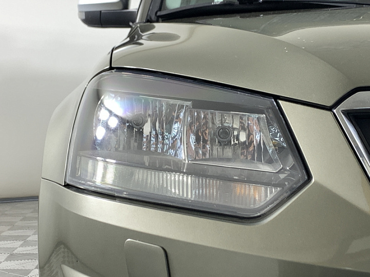 SKODA Yeti 2, 2014 года, Робот, ЗЕЛЕНЫЙ